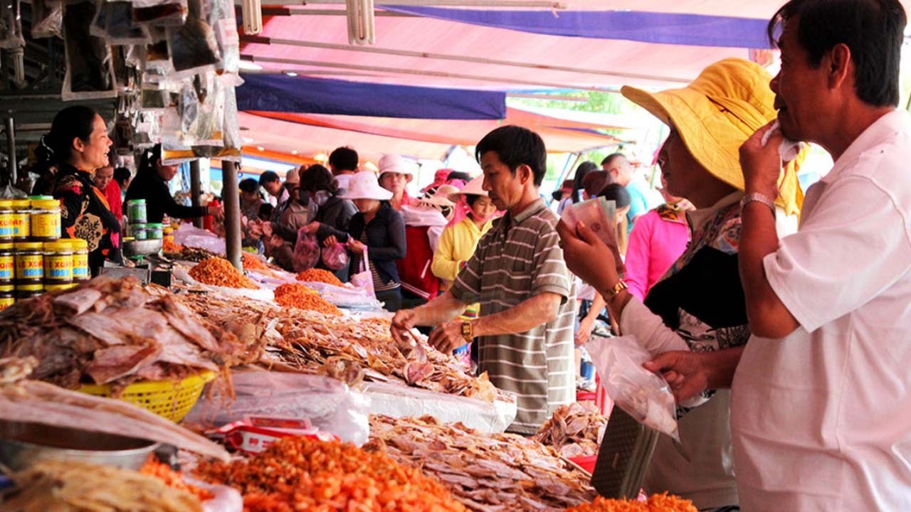 Chợ Hạ Long - Thiên đường hải sản của người Hạ Long, Quảng Ninh